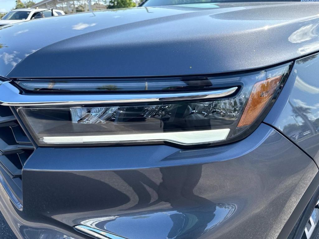 new 2025 Honda Pilot car, priced at $48,530