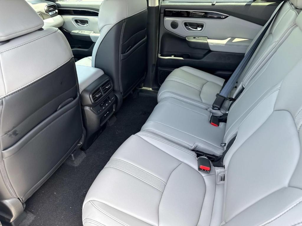 new 2025 Honda Pilot car, priced at $50,850