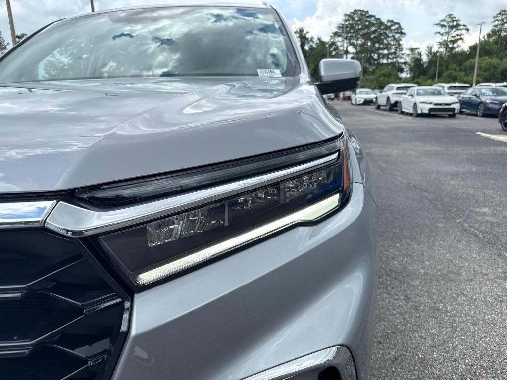 new 2025 Honda Pilot car, priced at $50,850