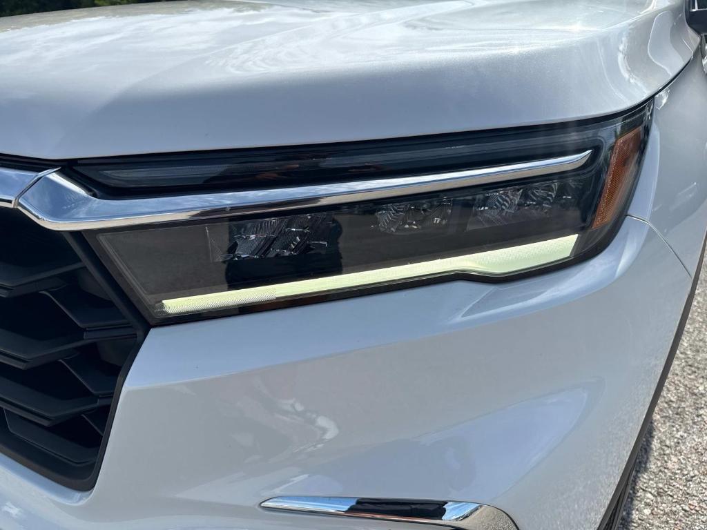 used 2023 Honda Pilot car, priced at $33,995