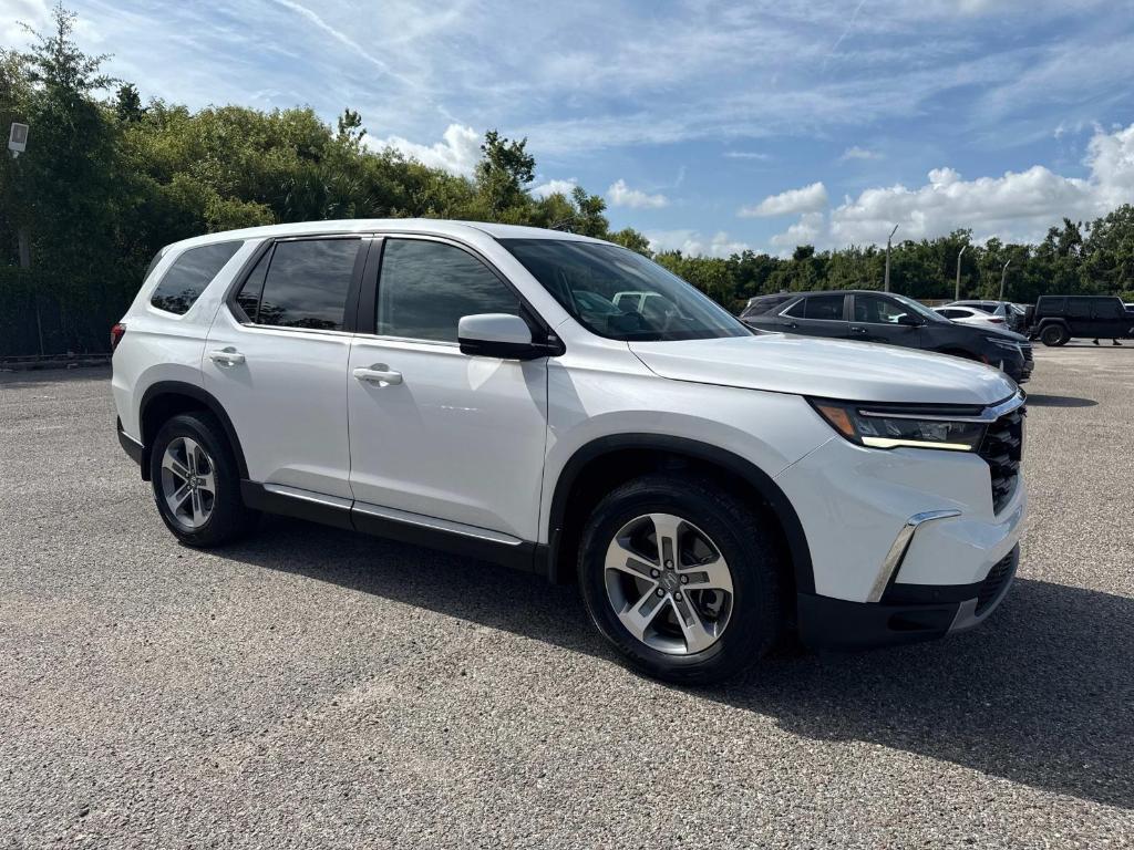 used 2023 Honda Pilot car, priced at $33,995