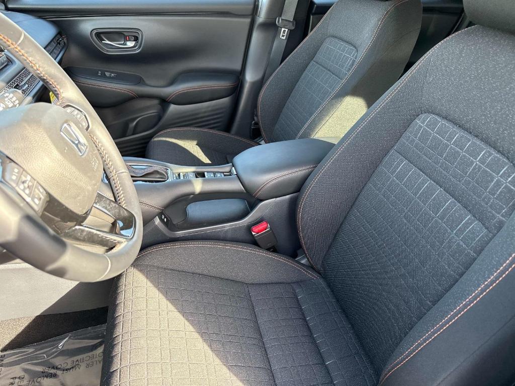 used 2025 Honda HR-V car, priced at $26,995