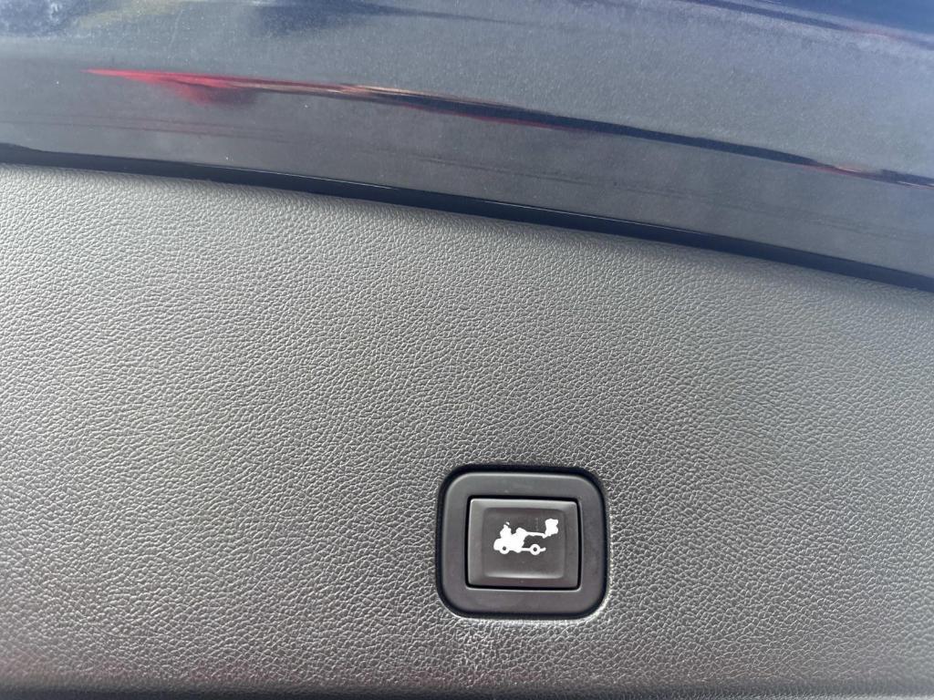 used 2021 Cadillac XT6 car, priced at $29,995