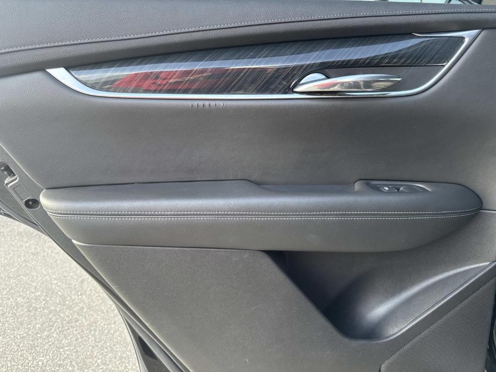 used 2021 Cadillac XT6 car, priced at $29,995