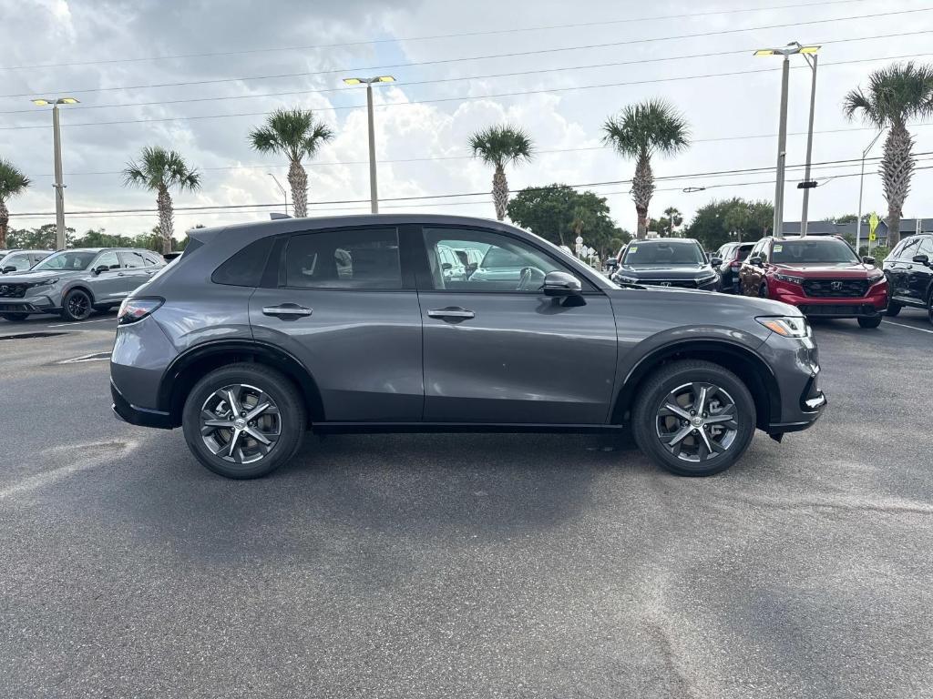 new 2025 Honda HR-V car, priced at $30,895