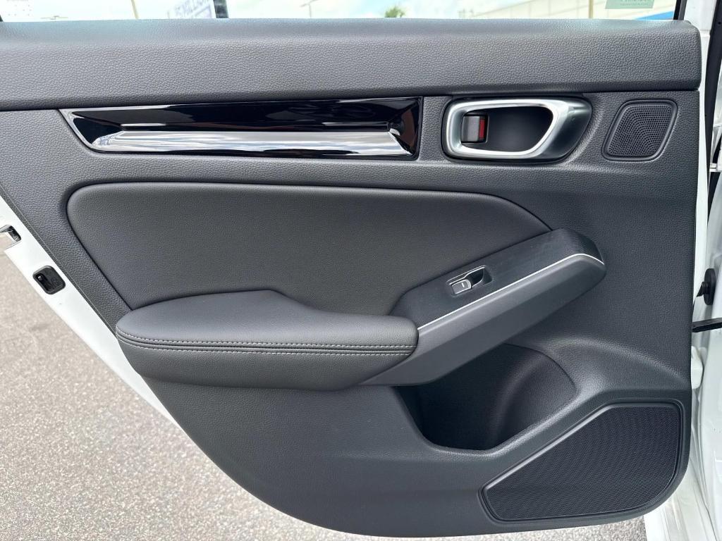 new 2025 Honda Civic Hybrid car, priced at $33,555