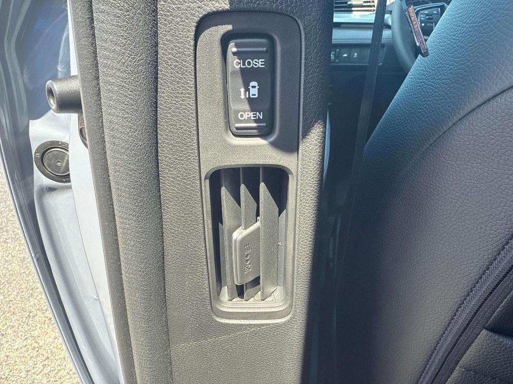 new 2025 Honda Odyssey car, priced at $45,275