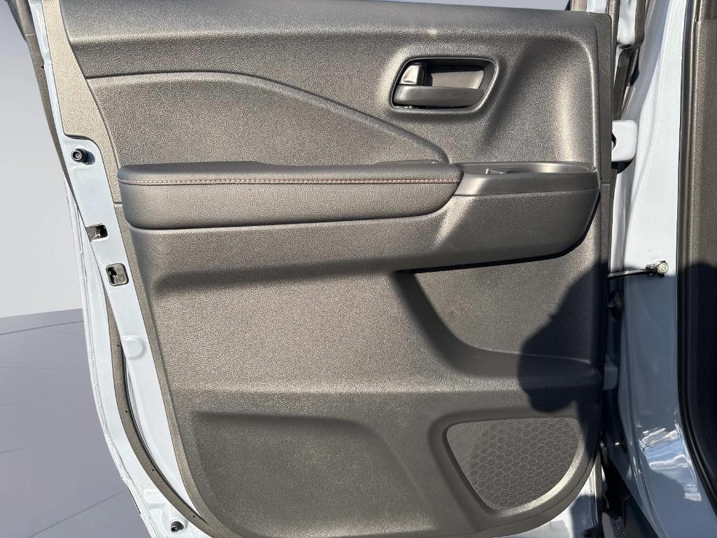 new 2025 Honda Ridgeline car, priced at $44,585