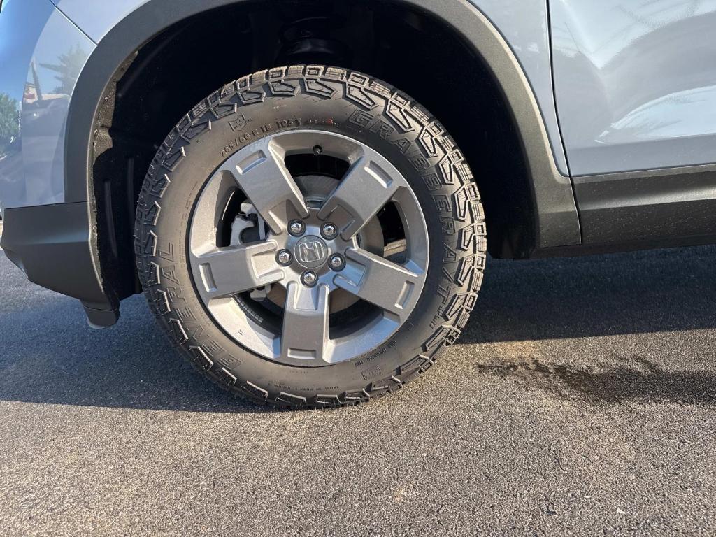 new 2025 Honda Ridgeline car, priced at $47,585