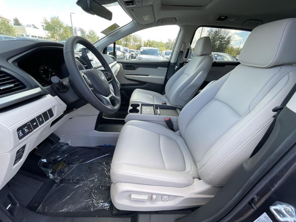 new 2025 Honda Odyssey car, priced at $43,670