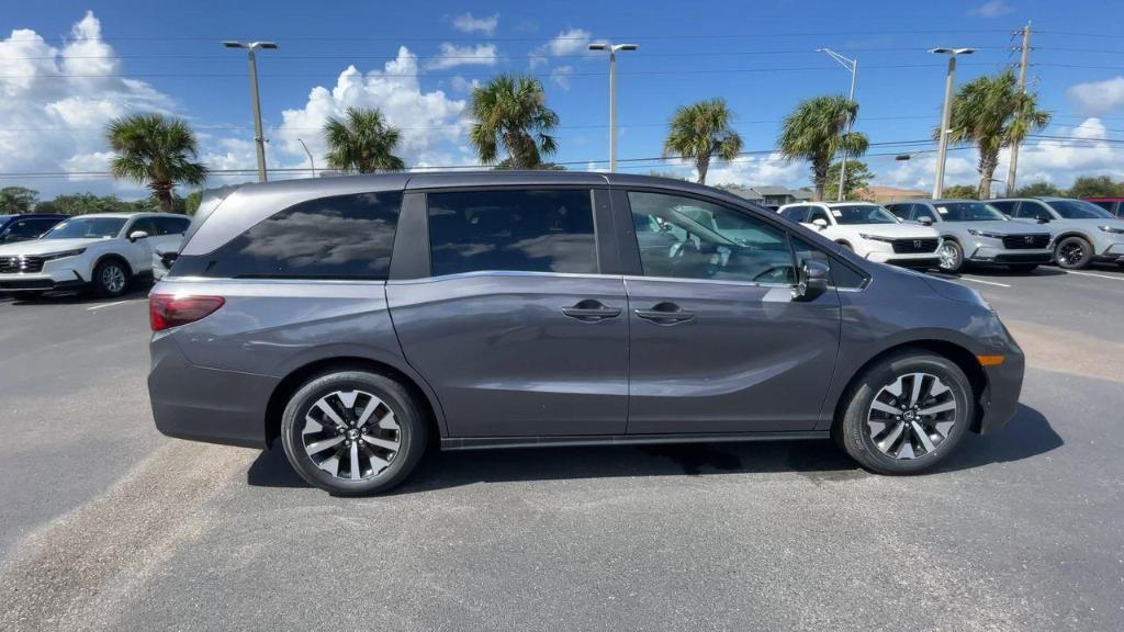 new 2025 Honda Odyssey car, priced at $43,670