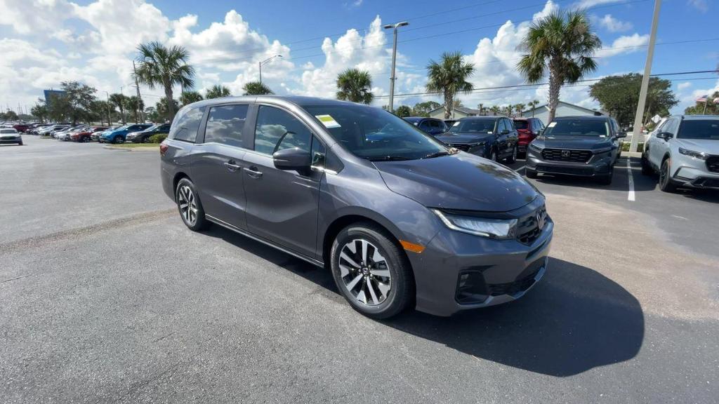 new 2025 Honda Odyssey car, priced at $43,670