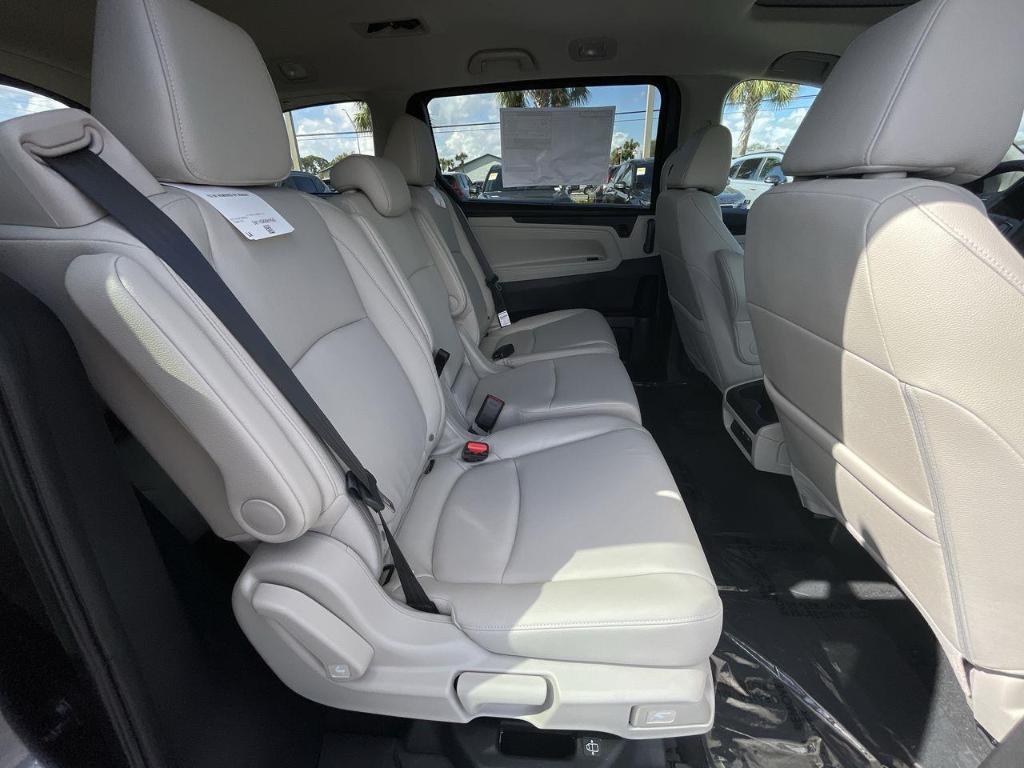 new 2025 Honda Odyssey car, priced at $43,670