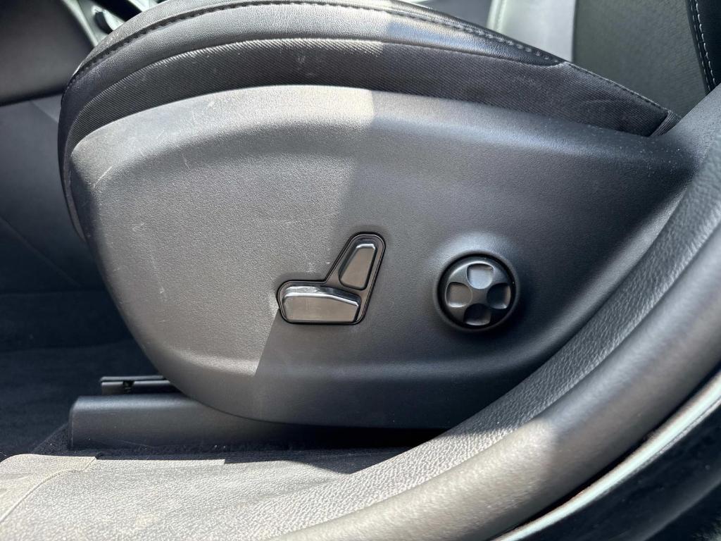 used 2021 Jeep Cherokee car, priced at $20,595