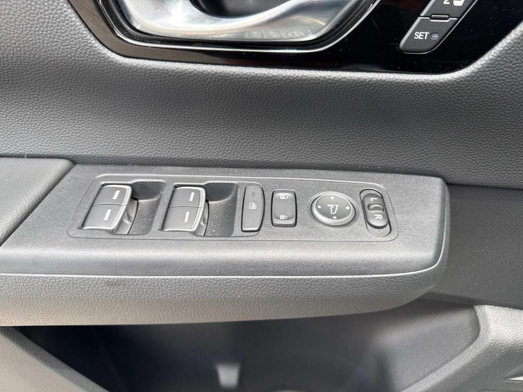 used 2024 Honda CR-V car, priced at $32,595