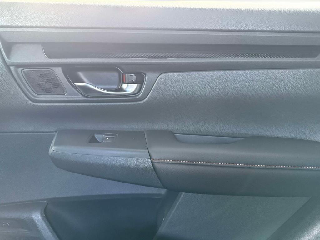 new 2026 Honda CR-V Hybrid car, priced at $40,630