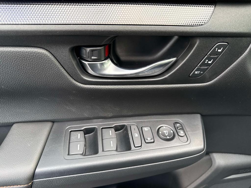 new 2026 Honda CR-V Hybrid car, priced at $40,630