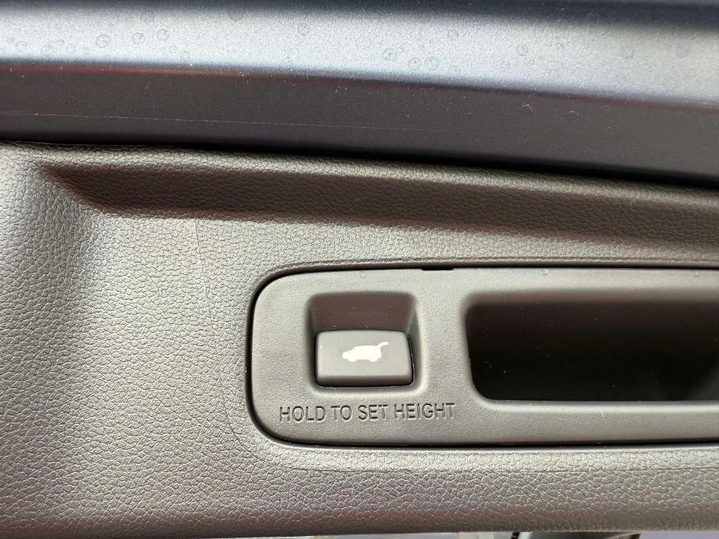 new 2026 Honda CR-V Hybrid car, priced at $40,175