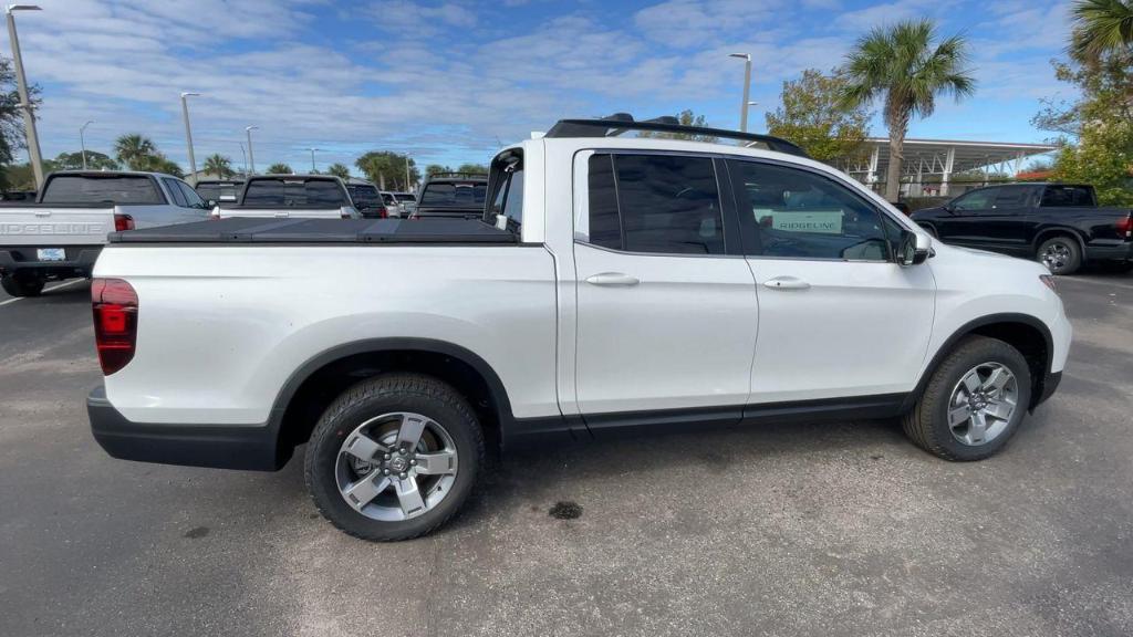 new 2025 Honda Ridgeline car, priced at $47,330