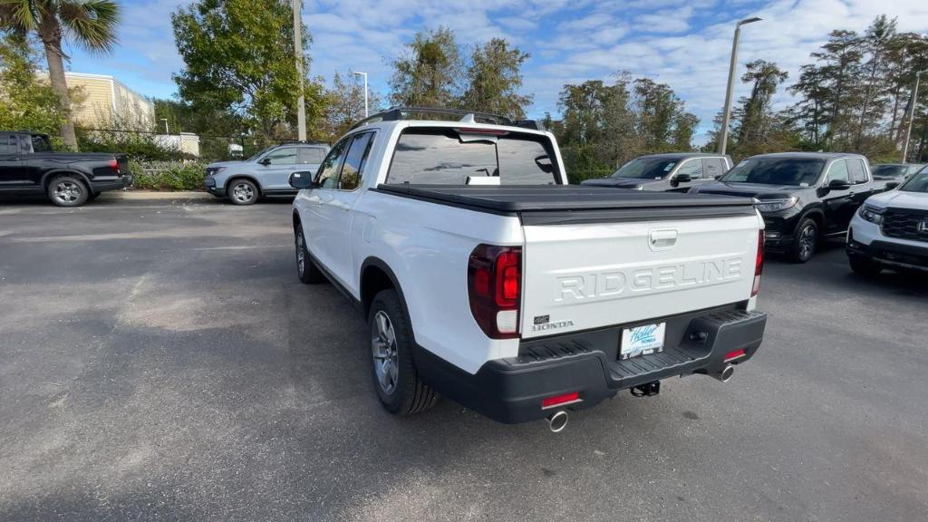 new 2025 Honda Ridgeline car, priced at $47,330