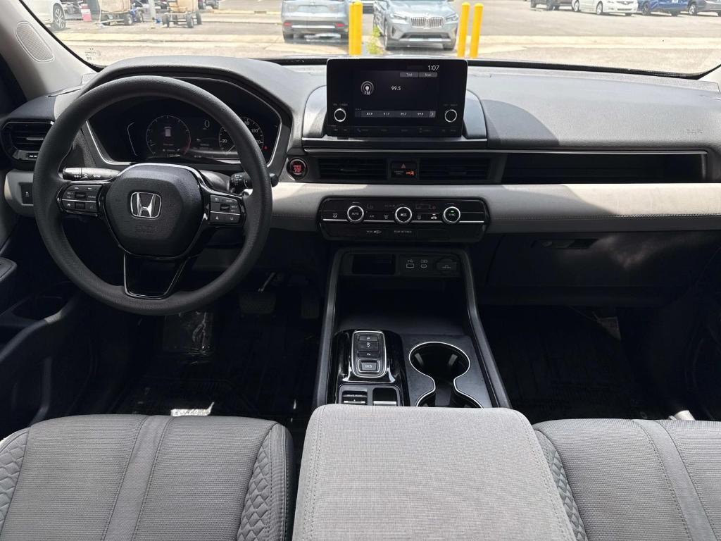 used 2023 Honda Pilot car, priced at $30,995