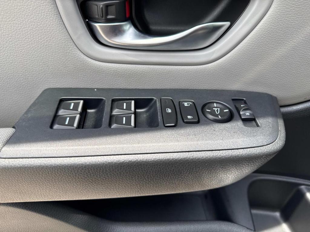 used 2023 Honda Pilot car, priced at $30,995