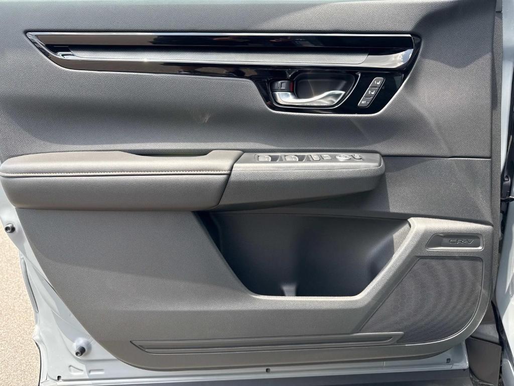 new 2025 Honda CR-V Hybrid car, priced at $41,000
