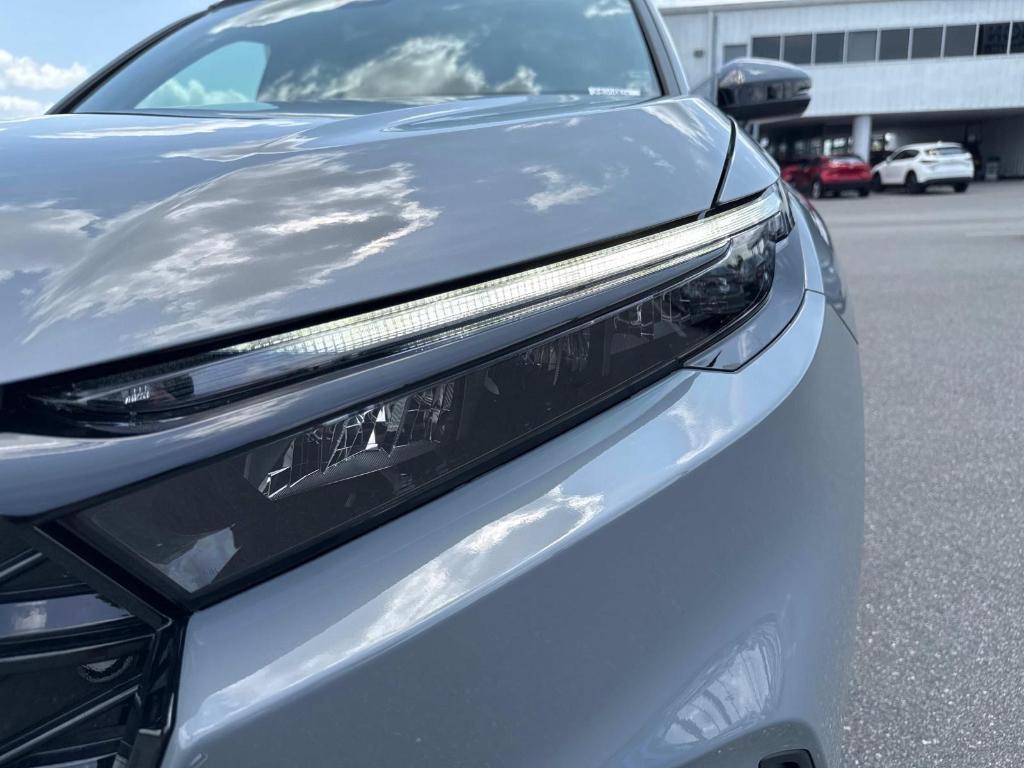 new 2025 Honda CR-V Hybrid car, priced at $41,000