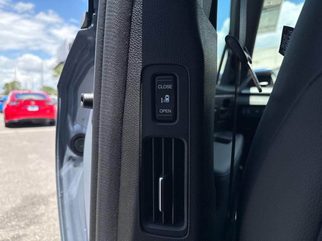 new 2025 Honda Odyssey car, priced at $45,275