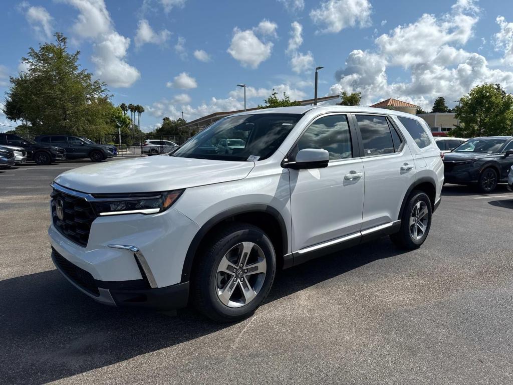 new 2025 Honda Pilot car, priced at $47,505