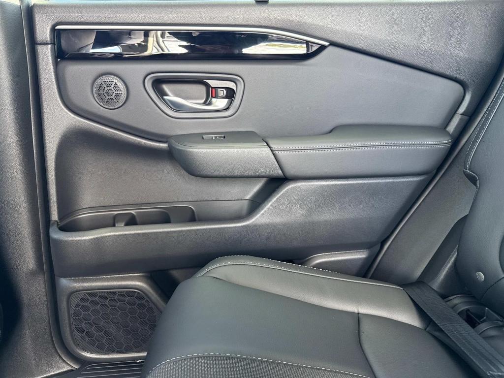 new 2025 Honda Pilot car, priced at $47,505