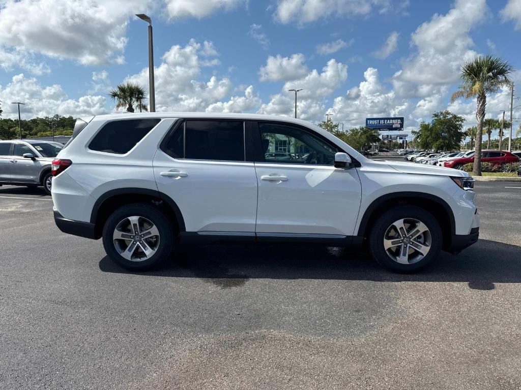 new 2025 Honda Pilot car, priced at $47,505