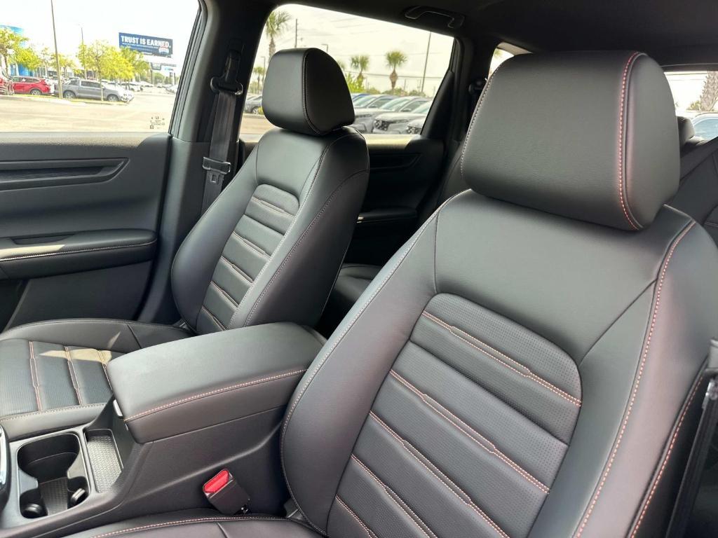 new 2025 Honda CR-V Hybrid car, priced at $39,045