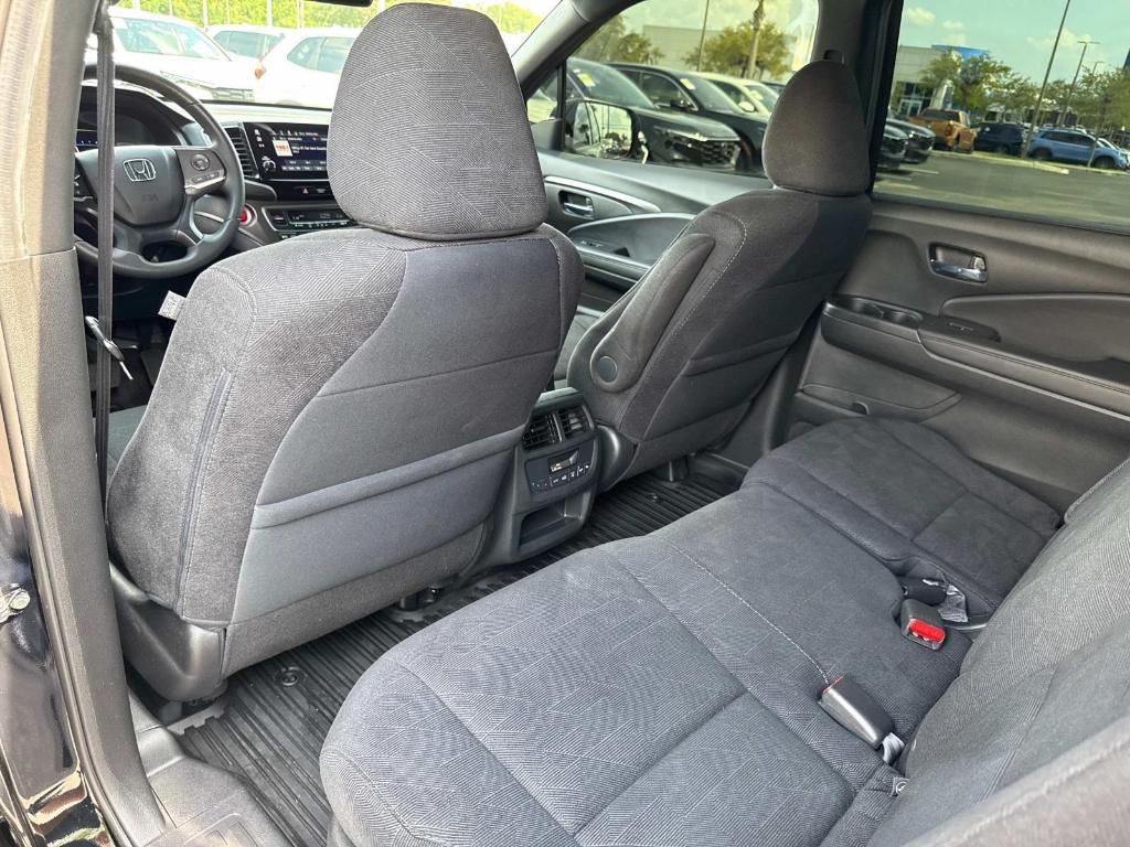 used 2022 Honda Pilot car, priced at $30,994