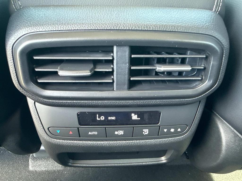 new 2025 Honda Pilot car, priced at $46,050