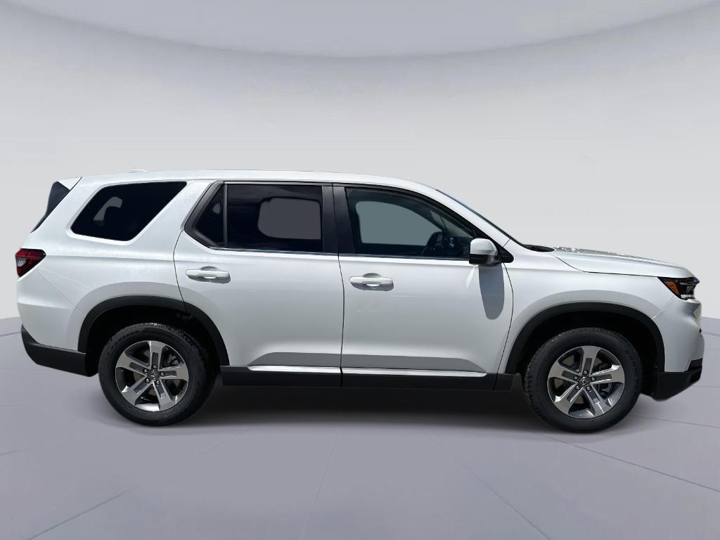 new 2025 Honda Pilot car, priced at $46,050
