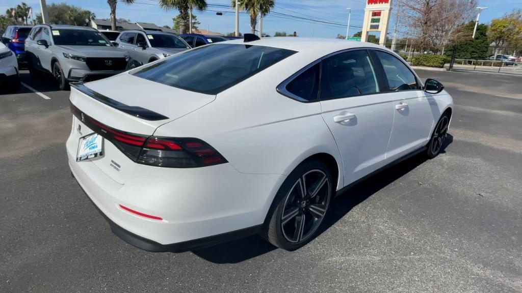 new 2025 Honda Accord Hybrid car, priced at $35,205