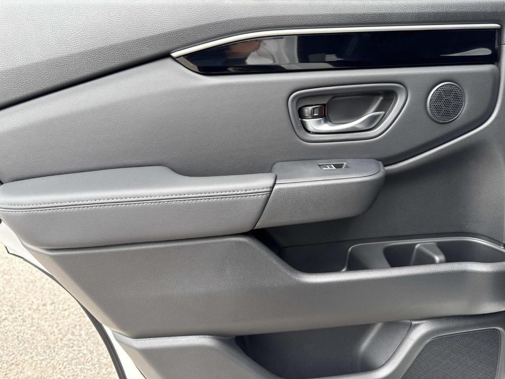 new 2025 Honda Pilot car, priced at $51,550