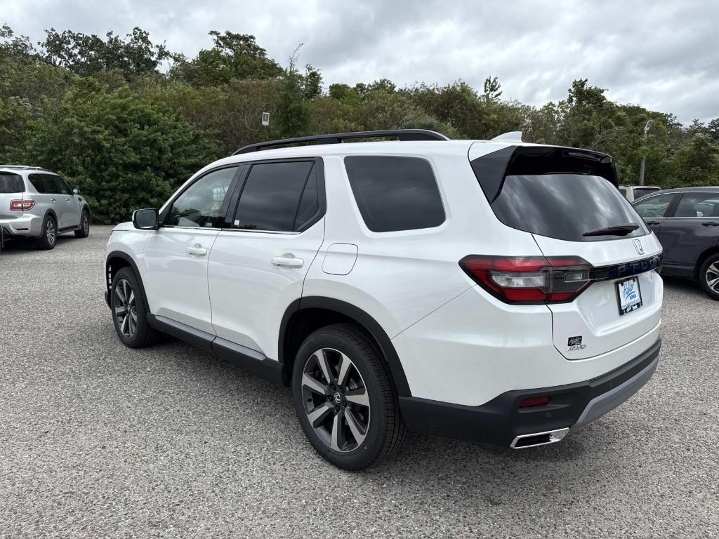 new 2025 Honda Pilot car, priced at $51,550