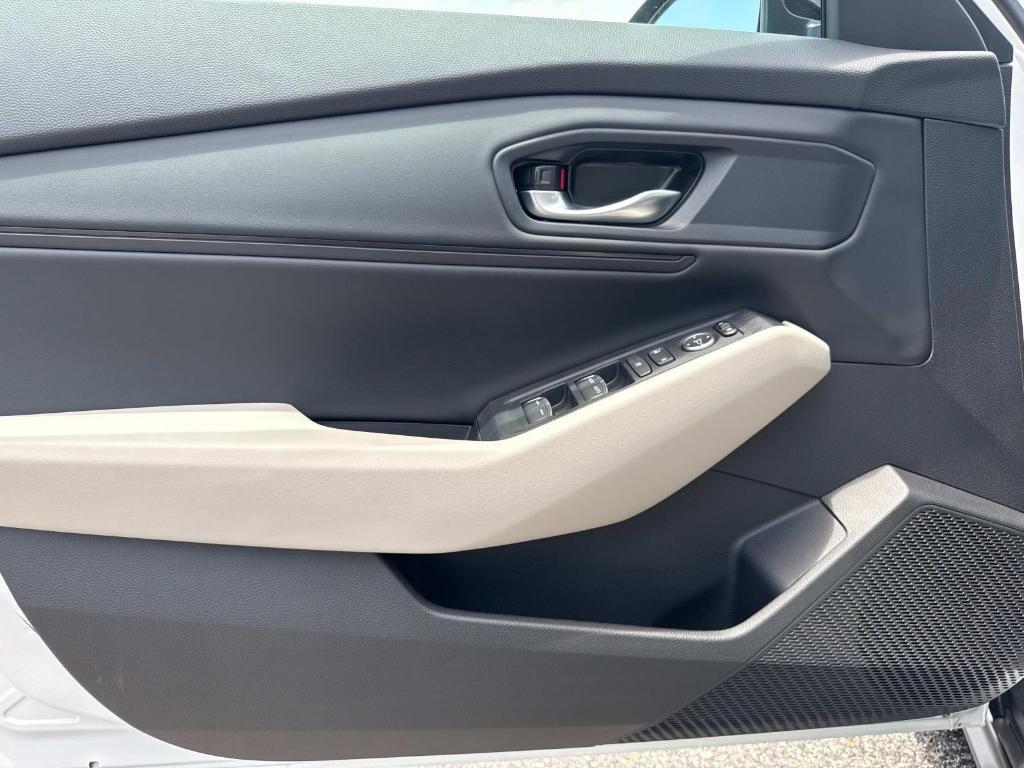 new 2025 Honda Accord car, priced at $32,165