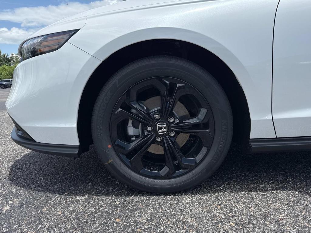 new 2025 Honda Accord car, priced at $32,165