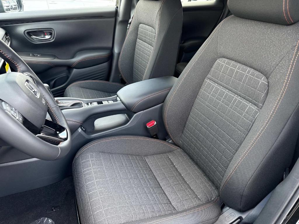 new 2025 Honda HR-V car, priced at $28,895