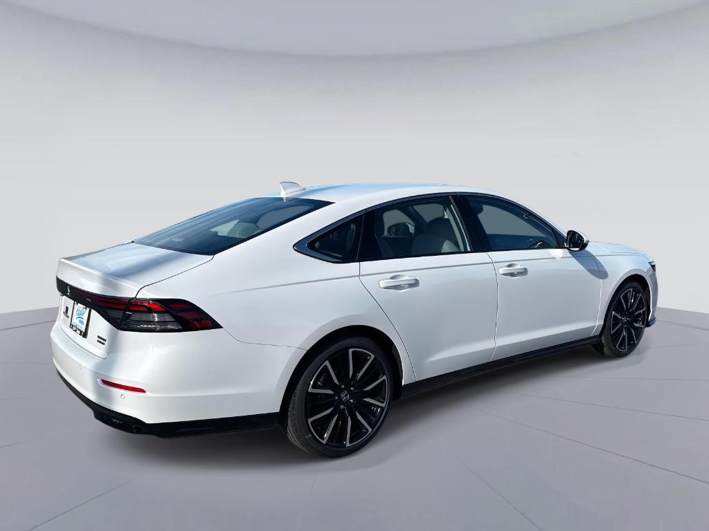 new 2025 Honda Accord Hybrid car, priced at $40,950