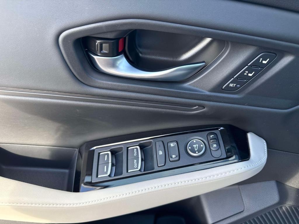 new 2025 Honda Accord Hybrid car, priced at $40,950