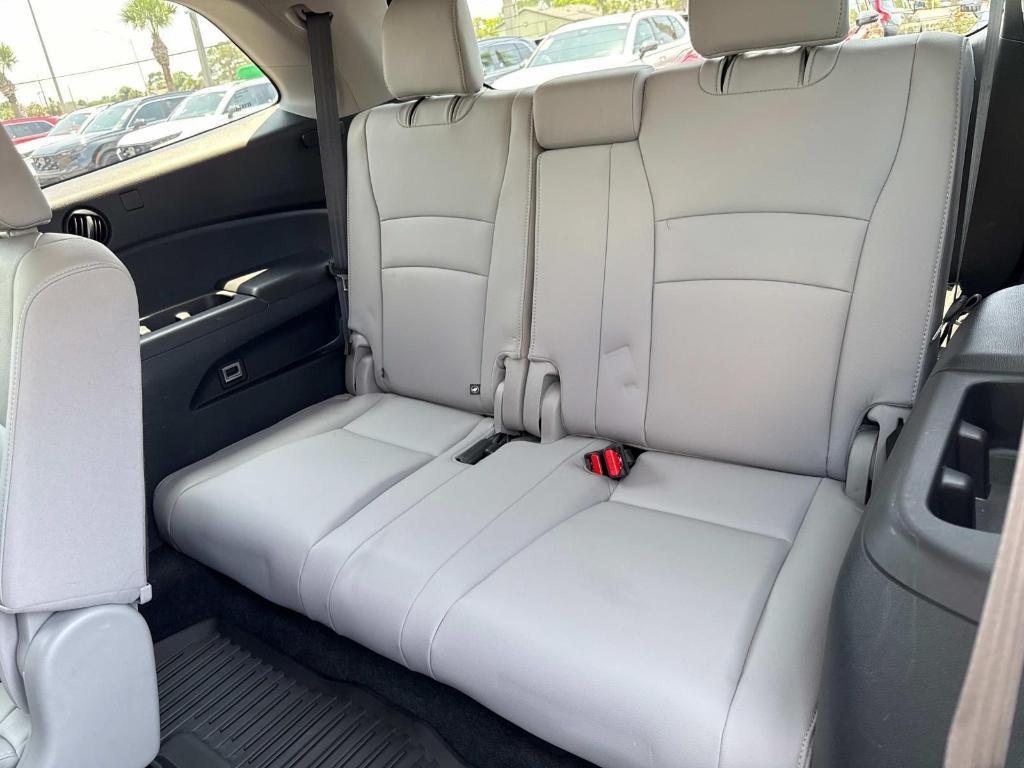used 2022 Honda Pilot car, priced at $30,995