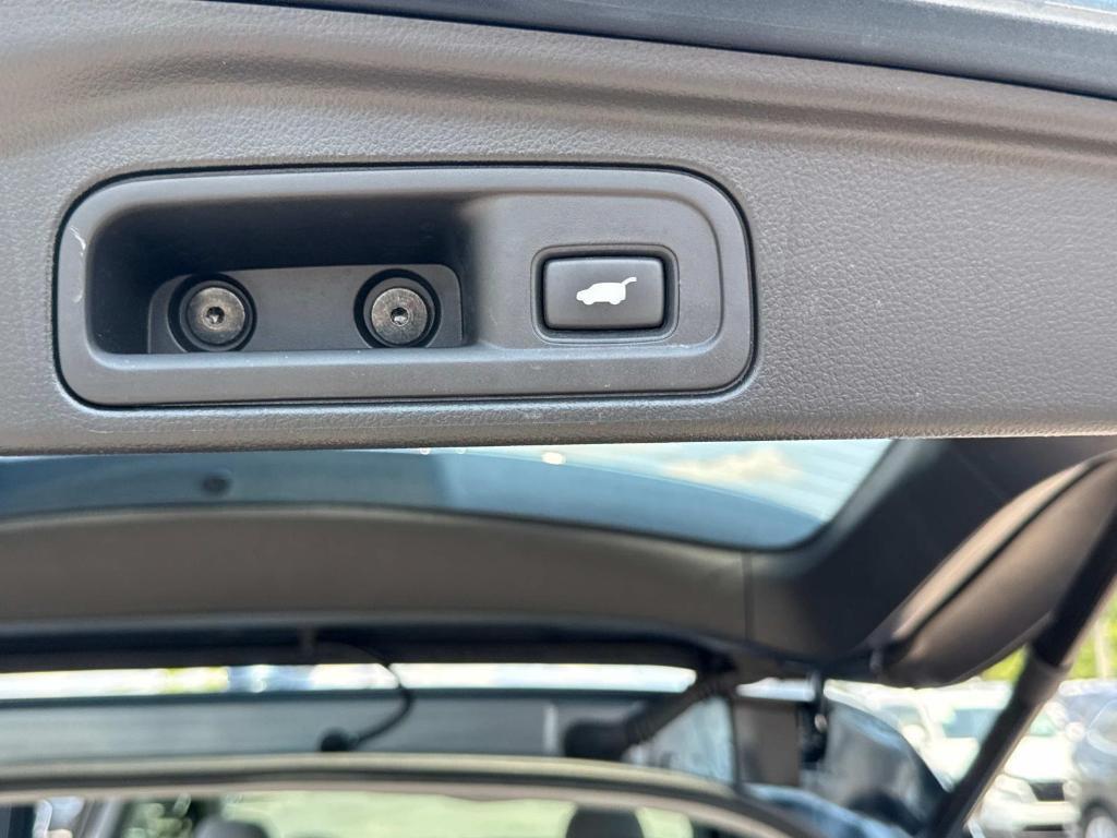 used 2022 Honda Pilot car, priced at $30,995