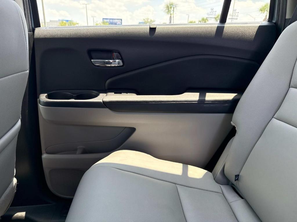 used 2022 Honda Pilot car, priced at $30,995