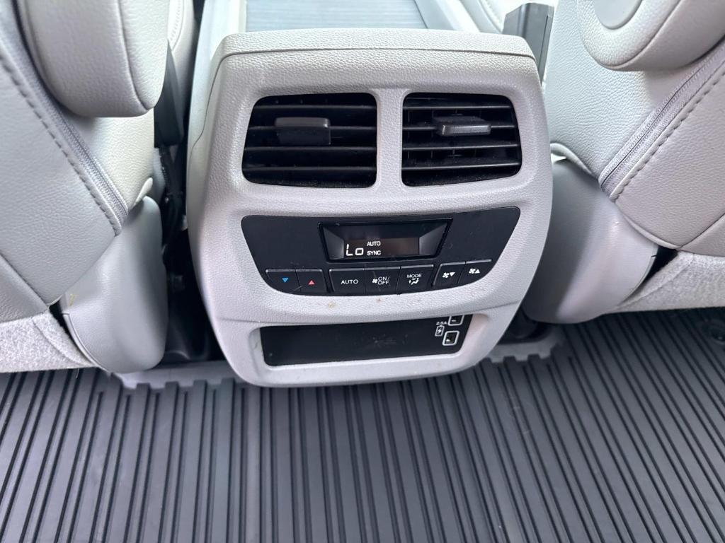 used 2022 Honda Pilot car, priced at $30,995