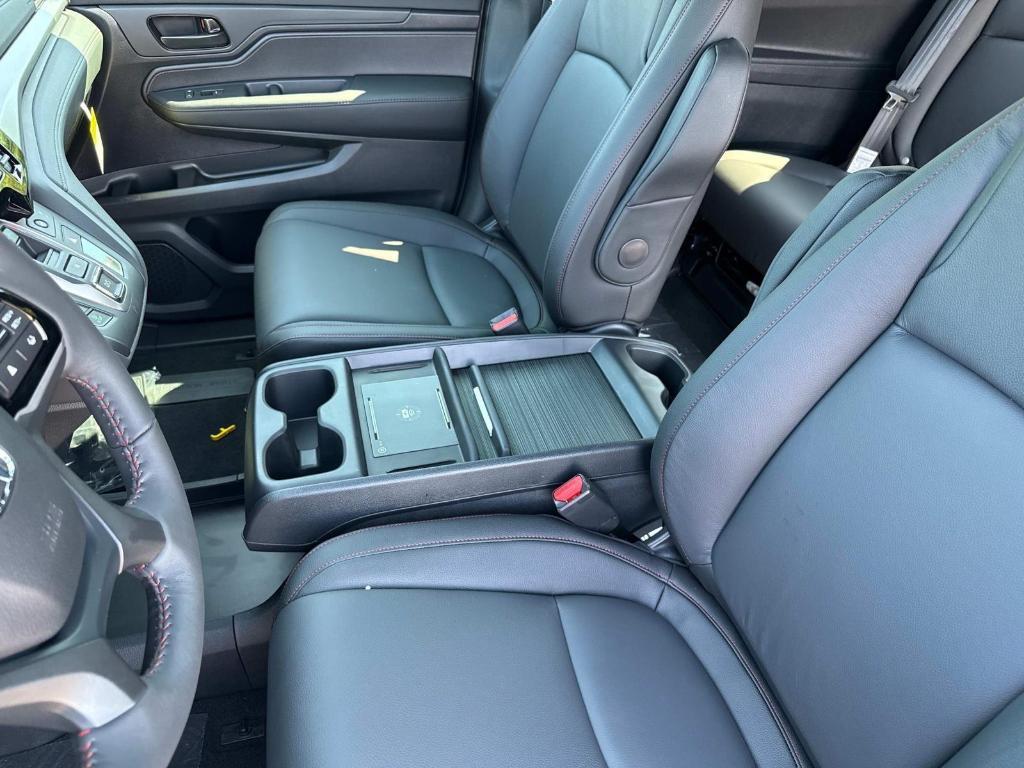 new 2026 Honda Odyssey car, priced at $45,845