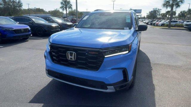 new 2025 Honda Pilot car, priced at $51,610